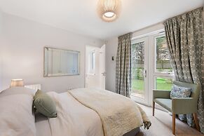 Modern 3Br Flat Quick Links To Ldn & Heathrow