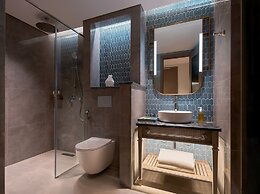 La Siesta Premium Lakeside