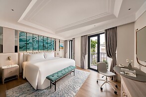 La Siesta Premium Lakeside