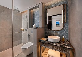 La Siesta Premium Lakeside
