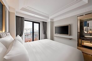 La Siesta Premium Lakeside