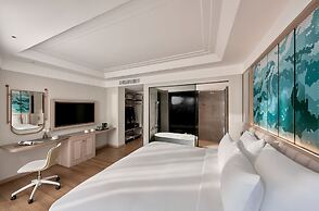 La Siesta Premium Lakeside