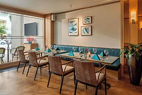 La Siesta Premium Lakeside