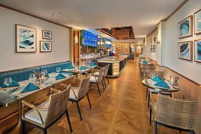 La Siesta Premium Lakeside