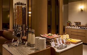 La Siesta Premium Lakeside