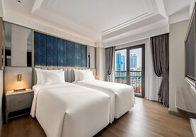 La Siesta Premium Lakeside