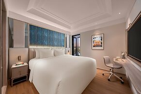 La Siesta Premium Lakeside