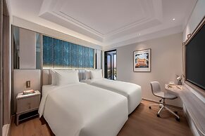 La Siesta Premium Lakeside