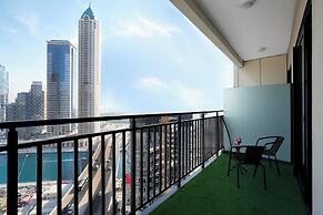 Keyrock Living - 1BR with Lake View