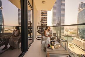 KeyRock Living - Lakeview Luxury
