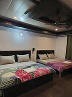 Shri Narayan Resort