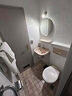 2-Rent Group Hostel Rooms AUB162