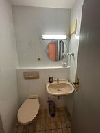 2-Rent Group Hostel Rooms AUB162