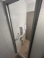 2-Rent Group Hostel Rooms AUB162