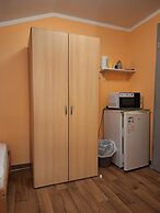 2-Rent Group Hostel Rooms AUB162