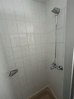 2-Rent Group Hostel Rooms AUB162