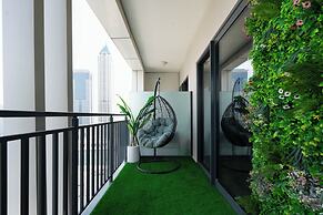 KeyRock Living - Dubai Skyline
