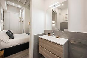 Deluxe Pitti Suites by MMega