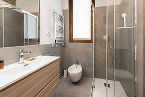 Deluxe Pitti Suites by MMega
