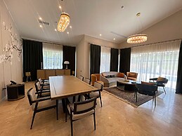 Arena Apartments & Villas Guba
