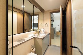 KeyRock Living - Golf Gate Apartment