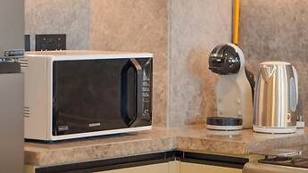 KeyRock Living - Golf Gate Apartment