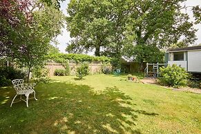 Host Stay Shepherd s Hut
