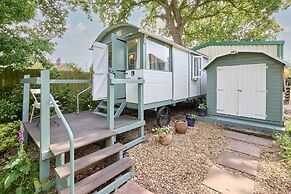 Host Stay Shepherd s Hut