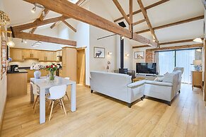 Host Stay Rupert s Barn