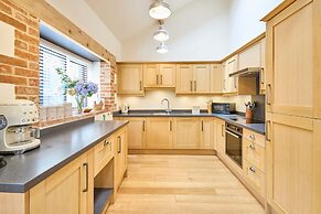 Host Stay Rupert s Barn