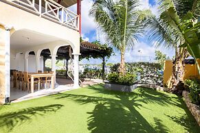 Spanish Water Marina Triple Penthouse