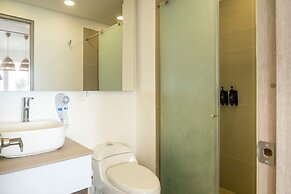 w Elegant 1BR in Crespo