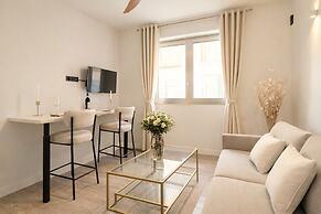 1601 Dumont