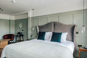 Hermes Hotel by Nestor