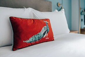 Hermes Hotel by Nestor