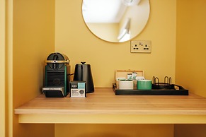 Hermes Hotel by Nestor
