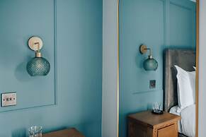 Hermes Hotel by Nestor