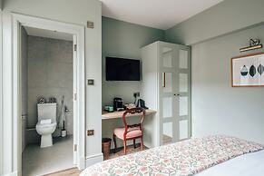 Hermes Hotel by Nestor