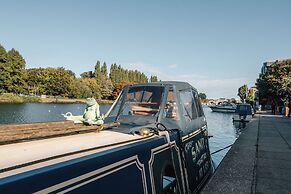 Hermes Hotel by Nestor