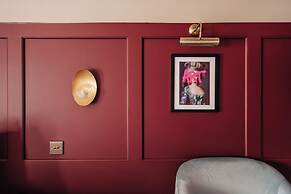 Hermes Hotel by Nestor
