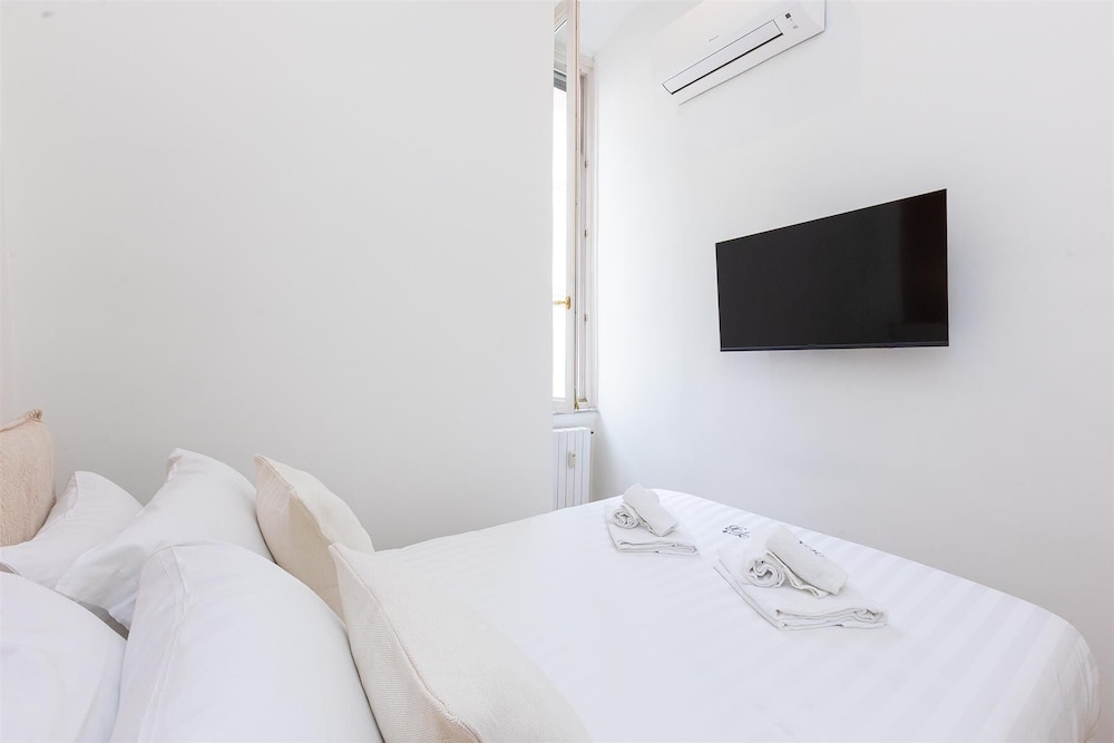 Rental in Rome Mellini View Apartment