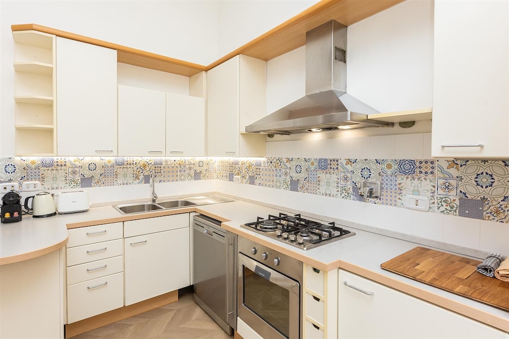Rental in Rome Mellini View Apartment