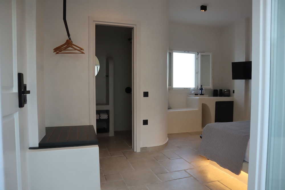 Santozen Suites