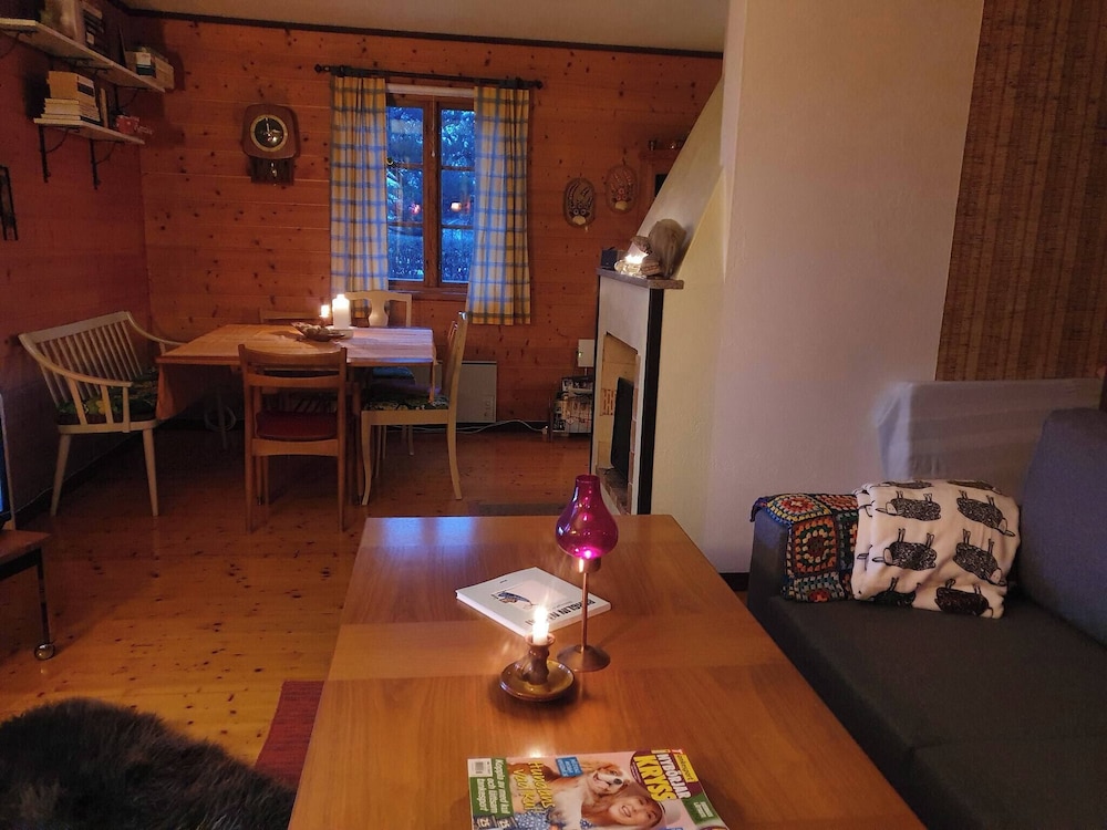 Villa w Open Fireplace and big Plot 5 min From the sea