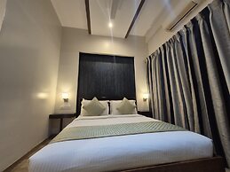 R D HOTELS HSR