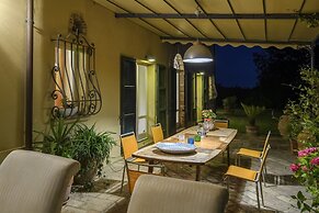 Villa Emily 10 by Marche Holiday Villas
