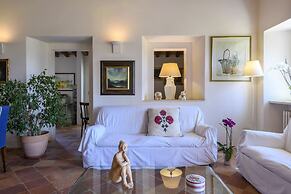 Villa Emily 10 by Marche Holiday Villas