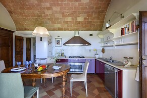 Villa Emily 10 by Marche Holiday Villas