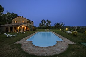 Villa Emily 10 by Marche Holiday Villas