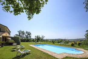 Villa Emily 10 by Marche Holiday Villas